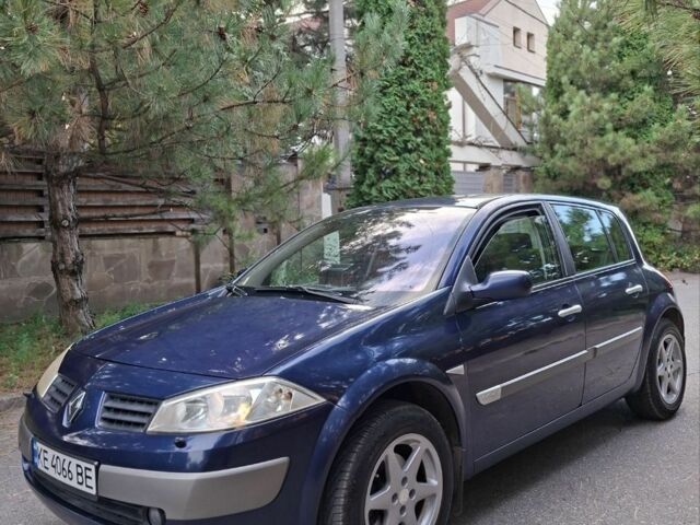 Синий Рено Меган, объемом двигателя 1.6 л и пробегом 230 тыс. км за 4411 $, фото 2 на Automoto.ua