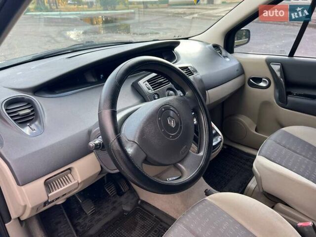 Синій Рено Меган, об'ємом двигуна 1.6 л та пробігом 219 тис. км за 3999 $, фото 34 на Automoto.ua