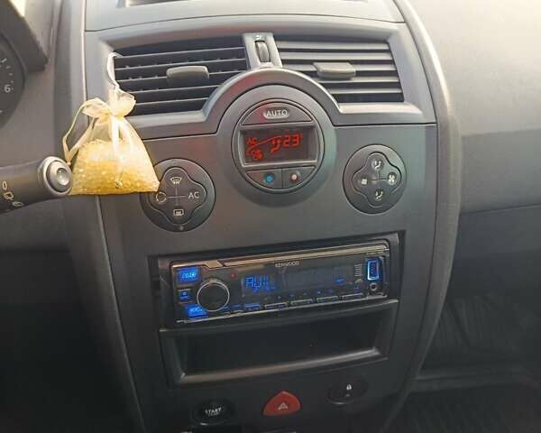 Синій Рено Меган, об'ємом двигуна 1.6 л та пробігом 299 тис. км за 2800 $, фото 14 на Automoto.ua