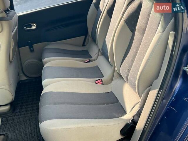 Синій Рено Меган, об'ємом двигуна 1.6 л та пробігом 219 тис. км за 3999 $, фото 43 на Automoto.ua