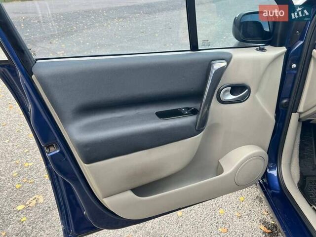 Синій Рено Меган, об'ємом двигуна 1.6 л та пробігом 219 тис. км за 3999 $, фото 21 на Automoto.ua