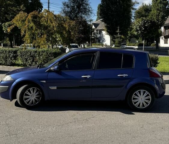 Синій Рено Меган, об'ємом двигуна 1.9 л та пробігом 11 тис. км за 3500 $, фото 2 на Automoto.ua