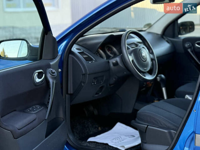 Синій Рено Меган, об'ємом двигуна 1.6 л та пробігом 200 тис. км за 5550 $, фото 20 на Automoto.ua