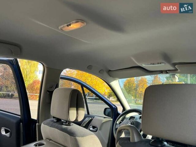 Синій Рено Меган, об'ємом двигуна 1.6 л та пробігом 219 тис. км за 3999 $, фото 48 на Automoto.ua