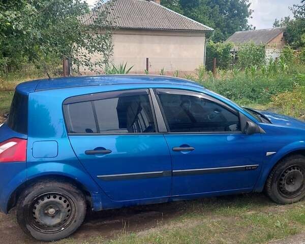 Синий Рено Меган, объемом двигателя 1.39 л и пробегом 370 тыс. км за 3300 $, фото 4 на Automoto.ua