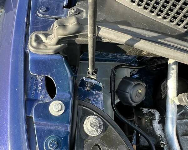 Синій Рено Меган, об'ємом двигуна 1.6 л та пробігом 219 тис. км за 3999 $, фото 57 на Automoto.ua