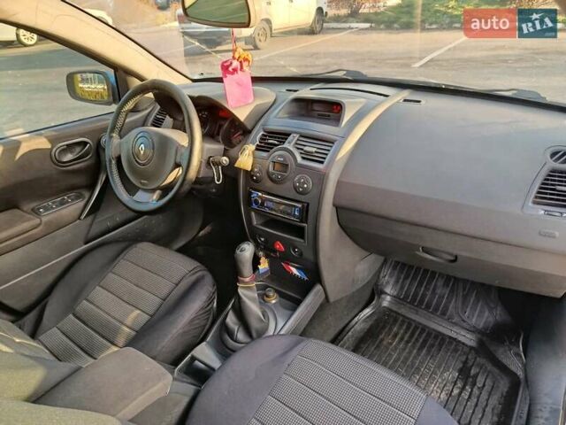 Синій Рено Меган, об'ємом двигуна 1.6 л та пробігом 299 тис. км за 2800 $, фото 8 на Automoto.ua