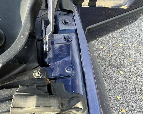 Синій Рено Меган, об'ємом двигуна 1.6 л та пробігом 219 тис. км за 3999 $, фото 60 на Automoto.ua