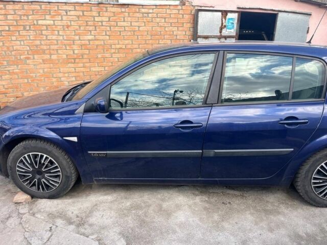 Синий Рено Меган, объемом двигателя 1.6 л и пробегом 195 тыс. км за 3500 $, фото 1 на Automoto.ua