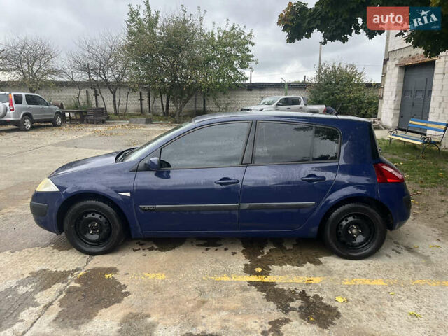 Рено Меган 2004 в Вараш (Кузнецовск) на Automoto.ua Синий Рено Меган, объемом двигателя 1.6 л и пробегом 240 тыс. км за 4600 $, фото 1 на Automoto.ua