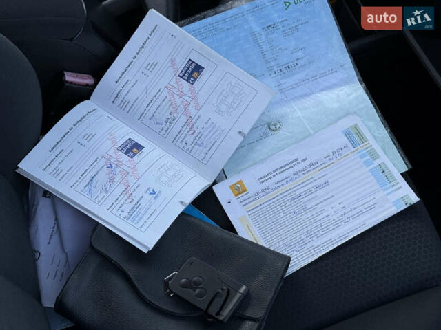 Синій Рено Меган, об'ємом двигуна 1.6 л та пробігом 200 тис. км за 5550 $, фото 29 на Automoto.ua