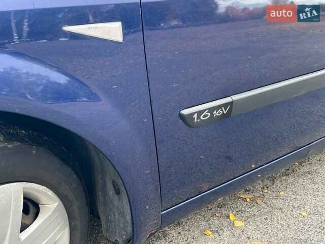 Синій Рено Меган, об'ємом двигуна 1.6 л та пробігом 219 тис. км за 3999 $, фото 16 на Automoto.ua