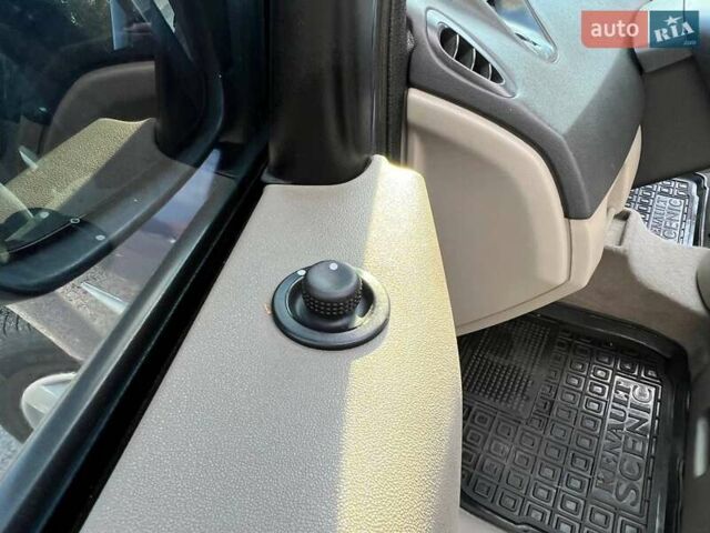 Синій Рено Меган, об'ємом двигуна 1.6 л та пробігом 219 тис. км за 3999 $, фото 51 на Automoto.ua