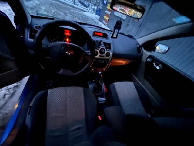 Синій Рено Меган, об'ємом двигуна 1.5 л та пробігом 280 тис. км за 3300 $, фото 8 на Automoto.ua