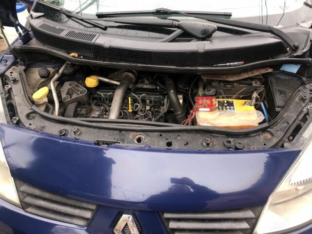 Синий Рено Меган, объемом двигателя 1.5 л и пробегом 336 тыс. км за 2400 $, фото 7 на Automoto.ua