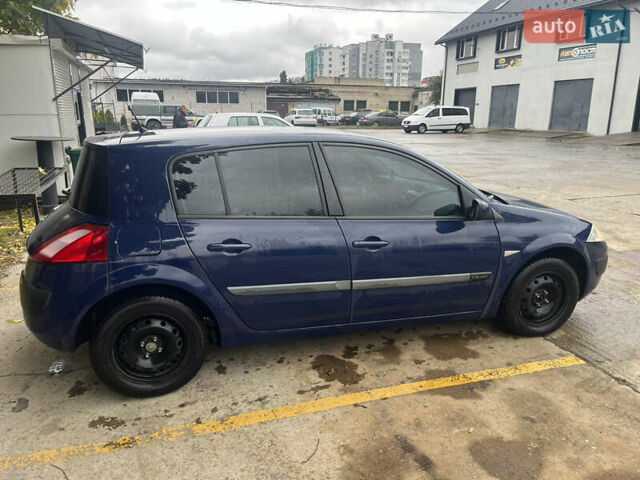 Рено Меган 2004 в Вараш (Кузнецовск) на Automoto.ua Синий Рено Меган, объемом двигателя 1.6 л и пробегом 240 тыс. км за 4600 $, фото 4 на Automoto.ua