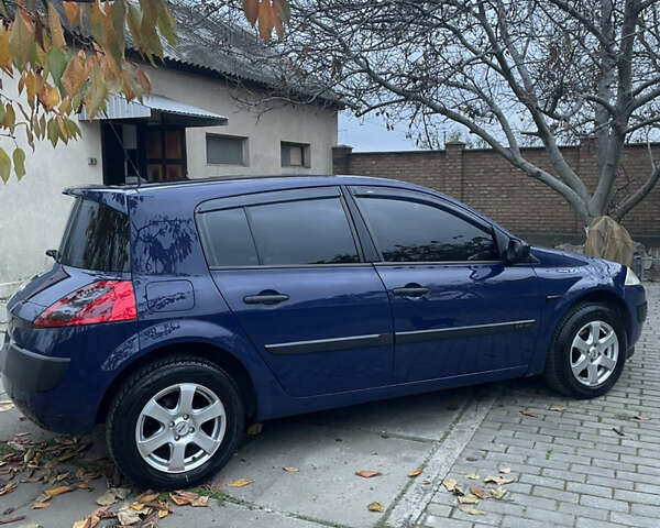 Синій Рено Меган, об'ємом двигуна 1.39 л та пробігом 277 тис. км за 4900 $, фото 5 на Automoto.ua