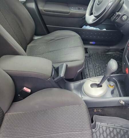 Синій Рено Меган, об'ємом двигуна 1.6 л та пробігом 224 тис. км за 4400 $, фото 8 на Automoto.ua