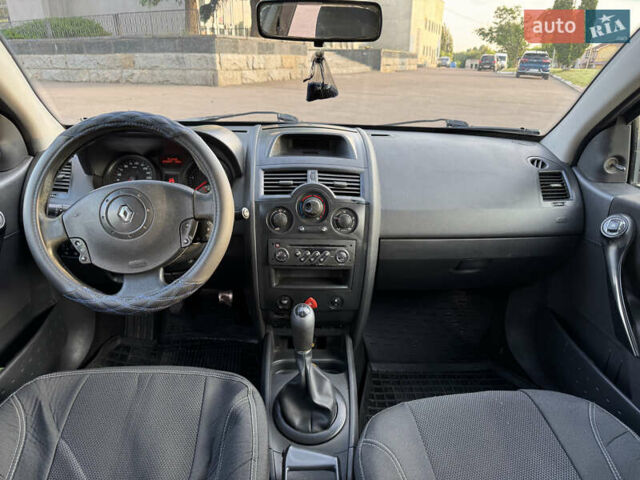 Рено Меган 2005 в Ровно на Automoto.ua Синий Рено Меган, объемом двигателя 1.5 л и пробегом 290 тыс. км за 2700 $, фото 7 на Automoto.ua