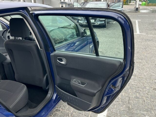 Синий Рено Меган, объемом двигателя 1.5 л и пробегом 334 тыс. км за 3100 $, фото 16 на Automoto.ua