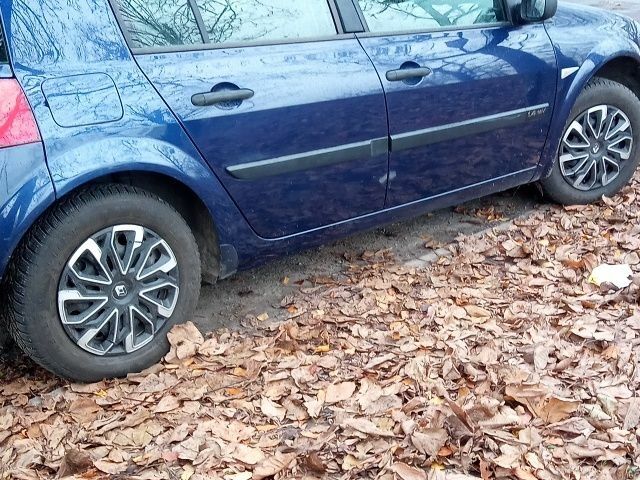 Синий Рено Меган, объемом двигателя 1.4 л и пробегом 236 тыс. км за 3500 $, фото 6 на Automoto.ua