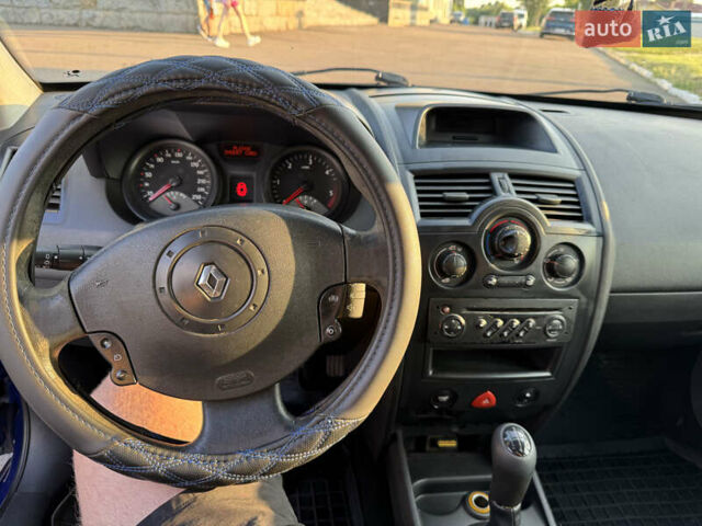 Рено Меган 2005 в Ровно на Automoto.ua Синий Рено Меган, объемом двигателя 1.5 л и пробегом 290 тыс. км за 2700 $, фото 8 на Automoto.ua