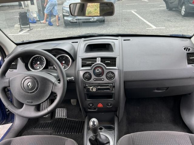 Синий Рено Меган, объемом двигателя 1.5 л и пробегом 334 тыс. км за 3100 $, фото 17 на Automoto.ua