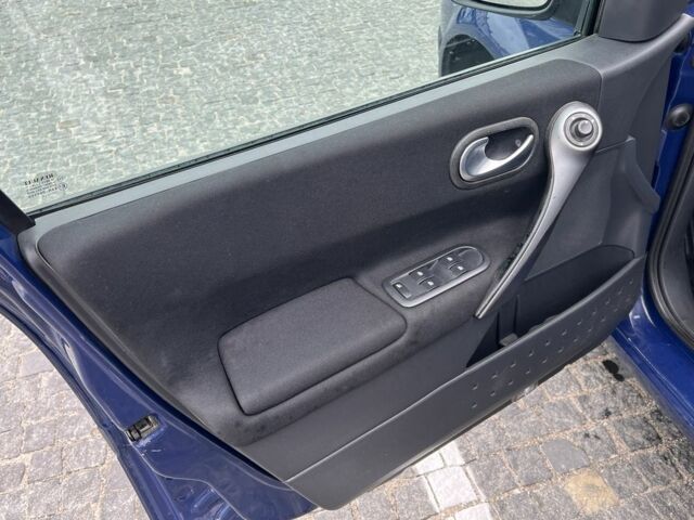 Синий Рено Меган, объемом двигателя 1.5 л и пробегом 334 тыс. км за 3100 $, фото 13 на Automoto.ua