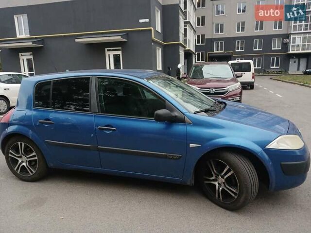 Синий Рено Меган, объемом двигателя 1.6 л и пробегом 260 тыс. км за 3850 $, фото 4 на Automoto.ua