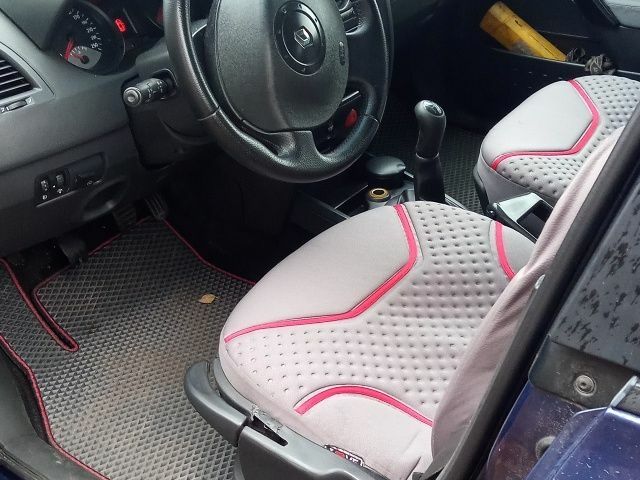 Синий Рено Меган, объемом двигателя 1.4 л и пробегом 236 тыс. км за 3500 $, фото 2 на Automoto.ua