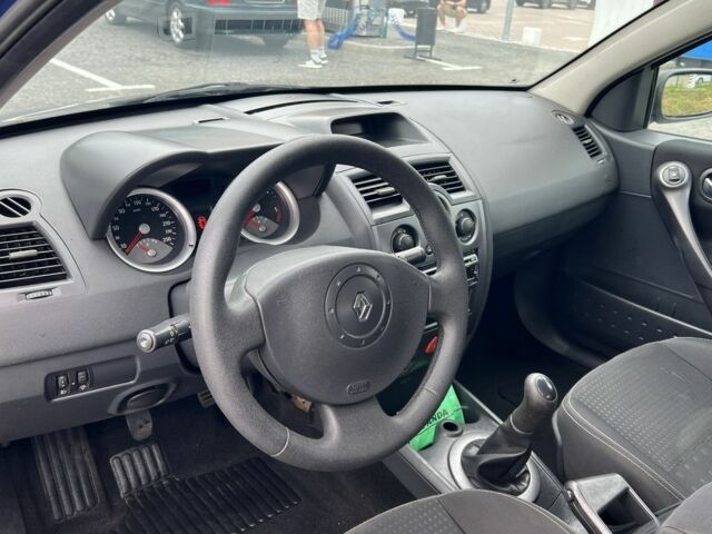 Синий Рено Меган, объемом двигателя 1.5 л и пробегом 334 тыс. км за 3100 $, фото 12 на Automoto.ua