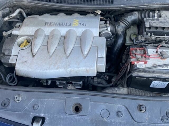 Синий Рено Меган, объемом двигателя 1.6 л и пробегом 260 тыс. км за 4000 $, фото 4 на Automoto.ua