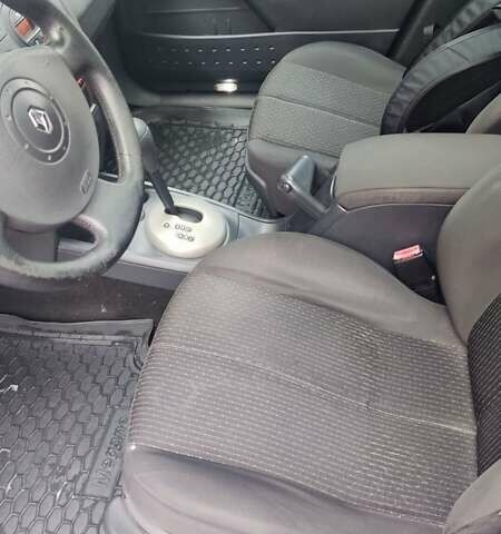 Синій Рено Меган, об'ємом двигуна 1.6 л та пробігом 224 тис. км за 4400 $, фото 4 на Automoto.ua