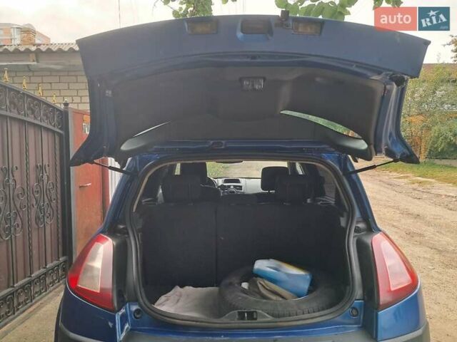 Синий Рено Меган, объемом двигателя 1.6 л и пробегом 260 тыс. км за 3850 $, фото 3 на Automoto.ua