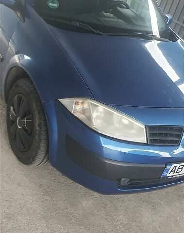 Синий Рено Меган, объемом двигателя 1.6 л и пробегом 106 тыс. км за 4400 $, фото 3 на Automoto.ua