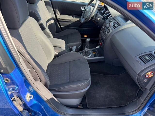 Синий Рено Меган, объемом двигателя 1.6 л и пробегом 107 тыс. км за 3999 $, фото 46 на Automoto.ua