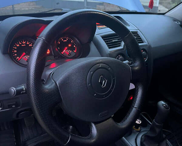 Синій Рено Меган, об'ємом двигуна 1.39 л та пробігом 277 тис. км за 4900 $, фото 34 на Automoto.ua