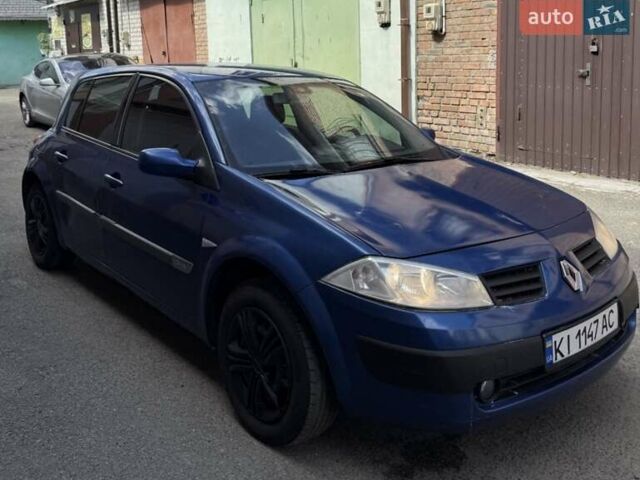 Синий Рено Меган, объемом двигателя 1.6 л и пробегом 212 тыс. км за 5077 $, фото 2 на Automoto.ua