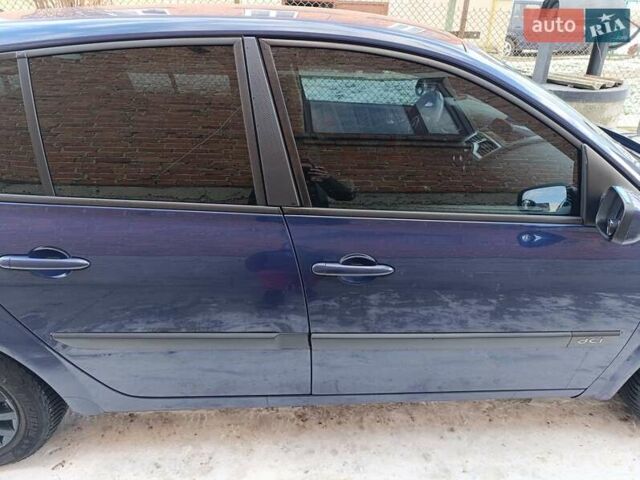 Синий Рено Меган, объемом двигателя 1.5 л и пробегом 320 тыс. км за 4650 $, фото 73 на Automoto.ua