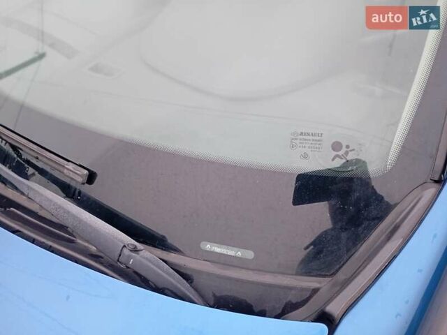 Синій Рено Меган, об'ємом двигуна 1.6 л та пробігом 275 тис. км за 4100 $, фото 16 на Automoto.ua