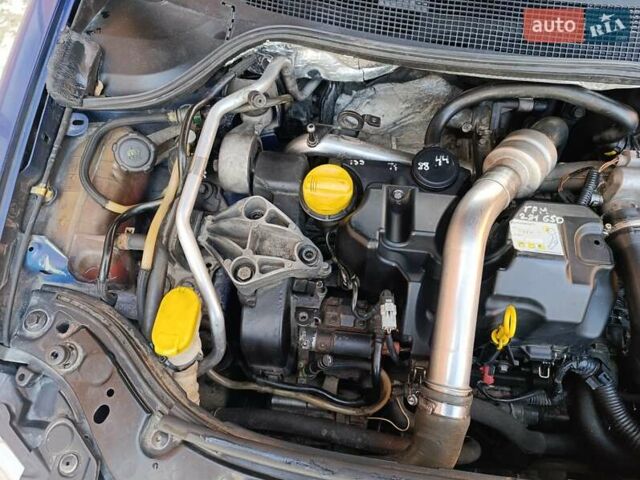 Синий Рено Меган, объемом двигателя 1.5 л и пробегом 320 тыс. км за 4650 $, фото 40 на Automoto.ua