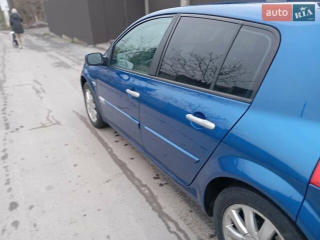 Синій Рено Меган, об'ємом двигуна 1.6 л та пробігом 275 тис. км за 4100 $, фото 2 на Automoto.ua