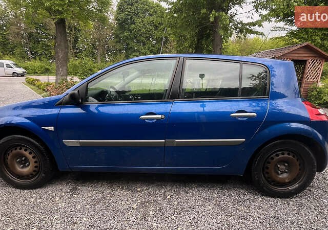 Синий Рено Меган, объемом двигателя 2 л и пробегом 206 тыс. км за 4200 $, фото 5 на Automoto.ua