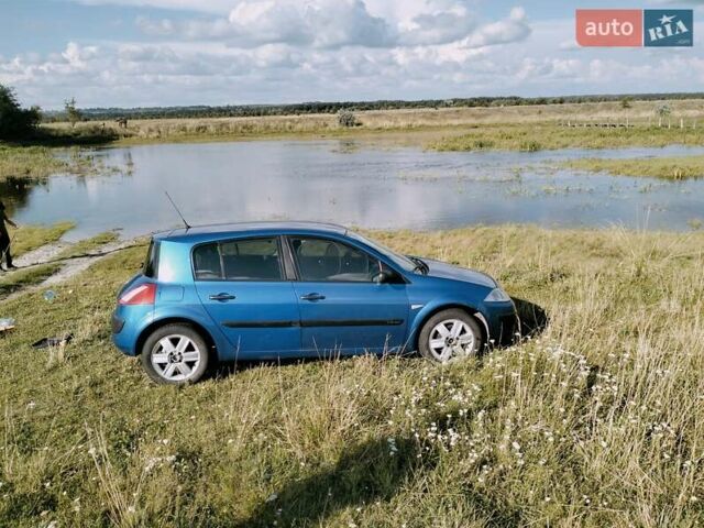 Синий Рено Меган, объемом двигателя 1.6 л и пробегом 187 тыс. км за 4800 $, фото 11 на Automoto.ua