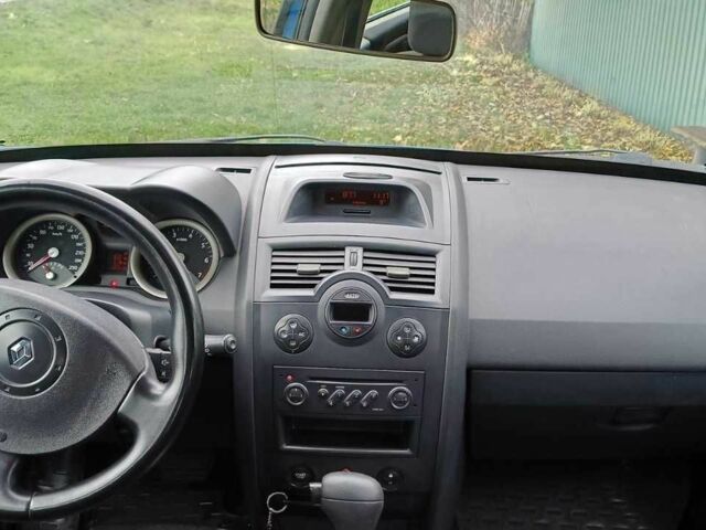 Синий Рено Меган, объемом двигателя 1.6 л и пробегом 187 тыс. км за 4400 $, фото 23 на Automoto.ua