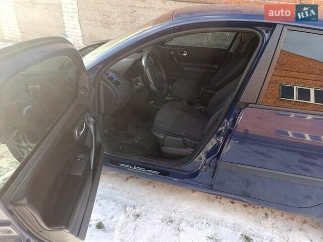 Синий Рено Меган, объемом двигателя 1.5 л и пробегом 320 тыс. км за 4650 $, фото 44 на Automoto.ua