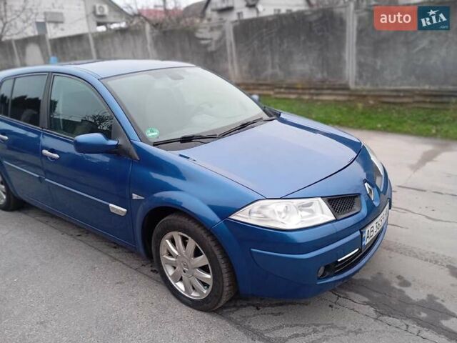 Синій Рено Меган, об'ємом двигуна 1.6 л та пробігом 275 тис. км за 4100 $, фото 9 на Automoto.ua
