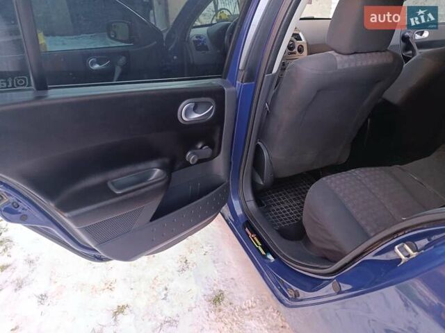 Синий Рено Меган, объемом двигателя 1.5 л и пробегом 320 тыс. км за 4650 $, фото 19 на Automoto.ua