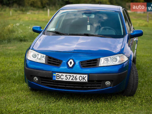 Синий Рено Меган, объемом двигателя 1.9 л и пробегом 222 тыс. км за 4800 $, фото 5 на Automoto.ua