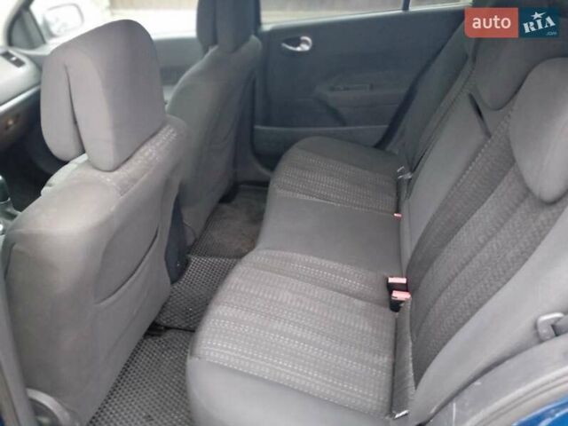 Синій Рено Меган, об'ємом двигуна 1.6 л та пробігом 275 тис. км за 4100 $, фото 18 на Automoto.ua